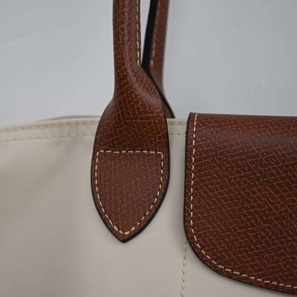 Longchamp handbag - Picture 3 of 6